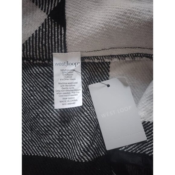 Women's black and white plaid sleeveless vest with pockets, One Size. NWT - Picture 3 of 7